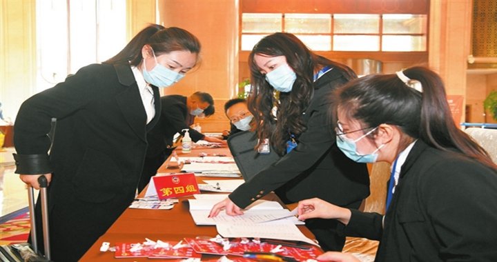 临汾两会影像：...